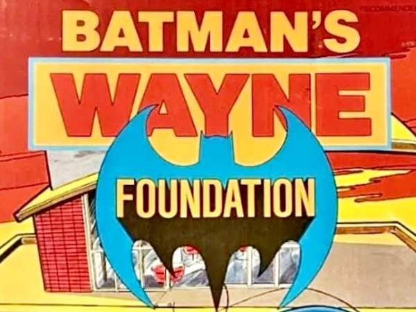 Batman’s Wayne Foundation (Mego –&nbsp;1977)